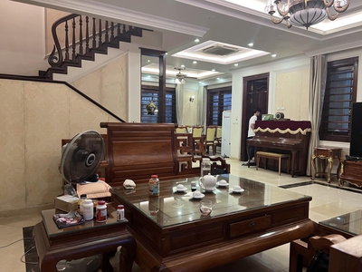 Chính chủ cho thuê căn hộ 2N1K tại phố chùa láng 1489