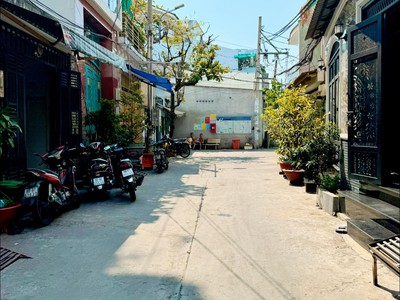 Chính chủ cho thuê căn hộ 2N1K tại phố chùa láng 656