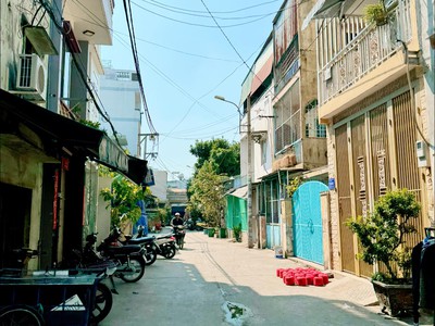 Chính chủ cho thuê căn hộ 2N1K tại phố chùa láng 655