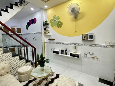 Chính chủ cho thuê căn hộ 2N1K tại phố chùa láng 204