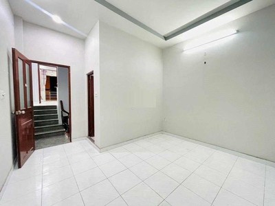 Chính chủ cho thuê căn hộ 2N1K tại phố chùa láng 347
