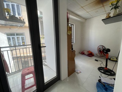 Chính chủ cho thuê căn hộ 2N1K tại phố chùa láng 137
