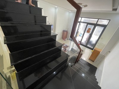 Chính chủ cho thuê căn hộ 2N1K tại phố chùa láng 136