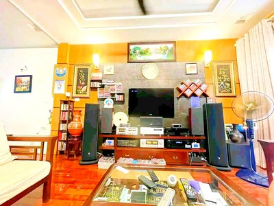 Chính chủ cho thuê căn hộ 2N1K tại phố chùa láng 268