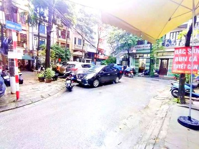 Chính chủ cho thuê căn hộ 2N1K tại phố chùa láng 247