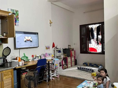 Chính chủ cho thuê căn hộ 2N1K tại phố chùa láng 1221
