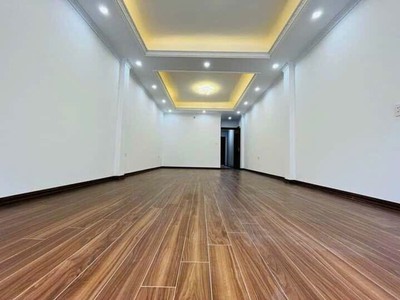 Chính chủ cho thuê căn hộ 2N1K tại phố chùa láng 637