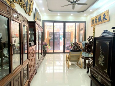 Chính chủ cho thuê căn hộ 2N1K tại phố chùa láng 1096
