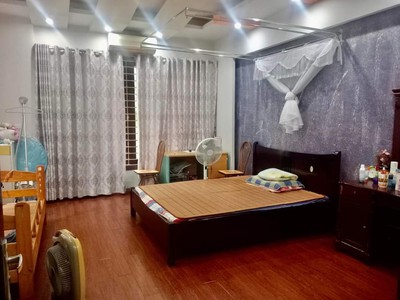 Chính chủ cho thuê căn hộ 2N1K tại phố chùa láng 446