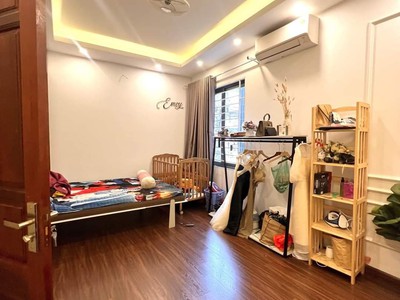 Chính chủ cho thuê căn hộ 2N1K tại phố chùa láng 418