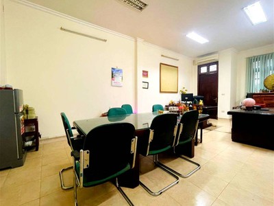 Chính chủ cho thuê căn hộ 2N1K tại phố chùa láng 115
