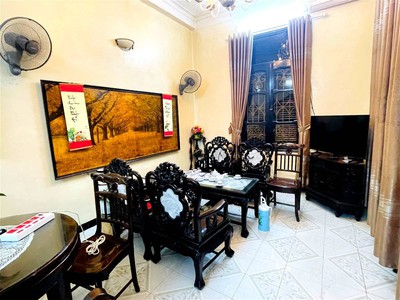Chính chủ cho thuê căn hộ 2N1K tại phố chùa láng 1202