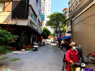 Chính chủ cho thuê căn hộ 2N1K tại phố chùa láng 769