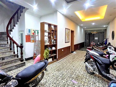 Chính chủ cho thuê căn hộ 2N1K tại phố chùa láng 1367