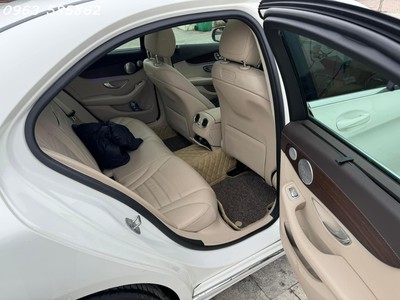Merc c200ex sản xuất 2019 model 2020 1 chủ mua mới từ đầu trắng lại kem đi có 3v km zin full ls hãng 3