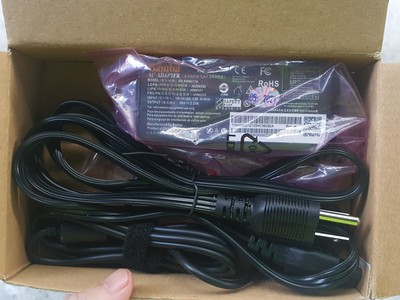 Sạc Laptop Lenovo 45w  20V - 2.25A  đầu đạn nhỏ, kích thước Size 4.0 x 1.7mm 3