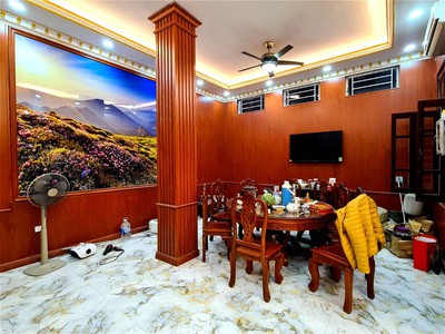 Chính chủ cho thuê căn hộ 2N1K tại phố chùa láng 1681