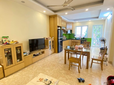 Chính chủ cho thuê căn hộ 2N1K tại phố chùa láng 1747