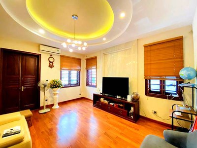 Chính chủ cho thuê căn hộ 2N1K tại phố chùa láng 1980
