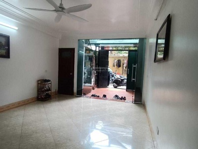 Chính chủ cho thuê căn hộ 2N1K tại phố chùa láng 2039