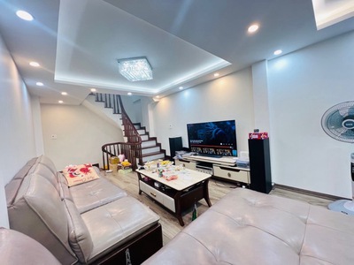Chính chủ cho thuê căn hộ 2N1K tại phố chùa láng 2395