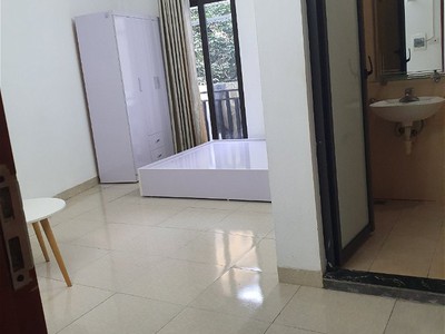 Chính chủ cho thuê căn hộ 2N1K tại phố chùa láng điện nước giá dân 123