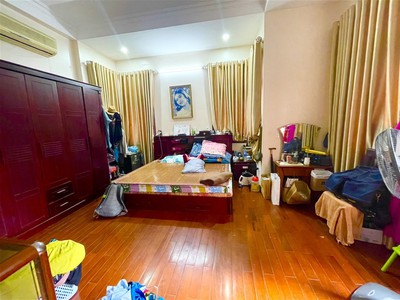 Chính chủ cho thuê căn hộ 2N1K tại phố chùa láng điện nước giá dân 363