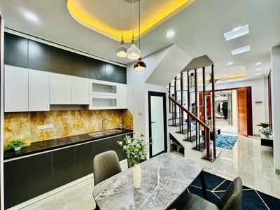 Chính chủ cho thuê căn hộ 2N1K tại phố chùa láng 1805