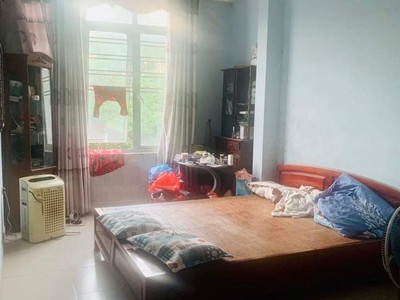 Chính chủ cho thuê căn hộ 2N1K tại phố chùa láng điện nước giá dân 445