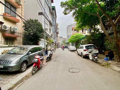 Chính chủ cho thuê căn hộ 2N1K tại phố chùa láng điện nước giá dân 436