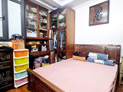 Chính chủ cho thuê căn hộ 2N1K tại phố chùa láng điện nước giá dân 516