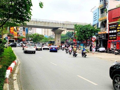 Chính chủ cho thuê căn hộ 2N1K tại phố chùa láng điện nước giá dân 127