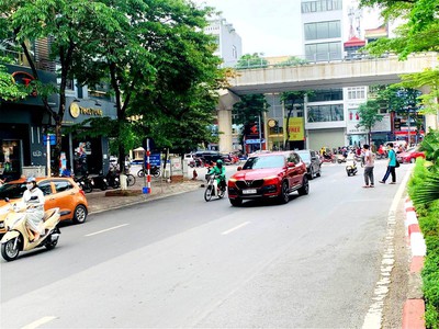 Chính chủ cho thuê căn hộ 2N1K tại phố chùa láng điện nước giá dân 137