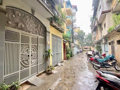 Chính chủ cho thuê căn hộ 2N1K tại phố chùa láng điện nước giá dân 238