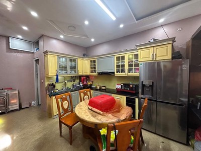 Chính chủ cho thuê căn hộ 2N1K tại phố chùa láng điện nước giá dân 1064