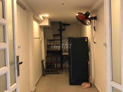 Chính chủ cho thuê căn hộ 2N1K tại phố chùa láng điện nước giá dân 1277