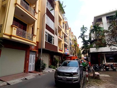 Chính chủ cho thuê căn hộ 2N1K tại phố chùa láng điện nước giá dân 666
