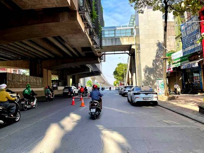 Chính chủ cho thuê căn hộ 2N1K tại phố chùa láng điện nước giá dân 2118