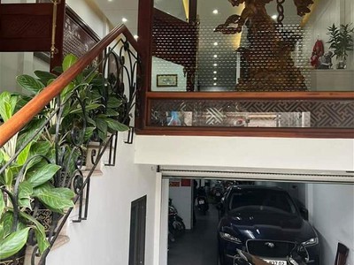 Chính chủ cho thuê căn hộ 2N1K tại phố chùa láng điện nước giá dân 1841