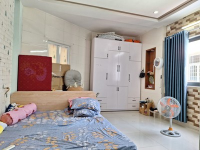 Chính chủ cho thuê căn hộ 2N1K tại phố chùa láng điện nước giá dân 710
