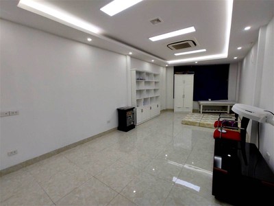 Chính chủ cho thuê căn hộ 2N1K tại phố chùa láng điện nước giá dân 632