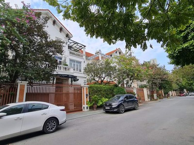 Chính chủ cho thuê căn hộ 2N1K tại phố chùa láng điện nước giá dân 1581