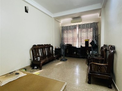 Chính chủ cho thuê căn hộ 2N1K tại phố chùa láng điện nước giá dân 915