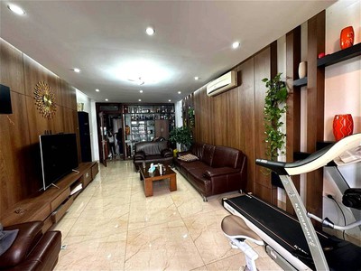 Chính chủ cho thuê căn hộ 2N1K tại phố chùa láng điện nước giá dân 1077