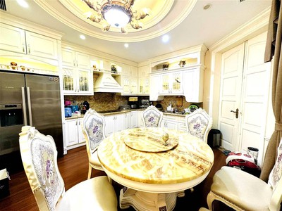 Chính chủ cho thuê căn hộ 2N1K tại phố chùa láng điện nước giá dân 2011