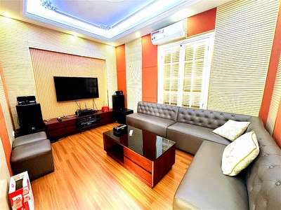 Chính chủ cho thuê căn hộ 2N1K tại phố chùa láng điện nước giá dân 2019