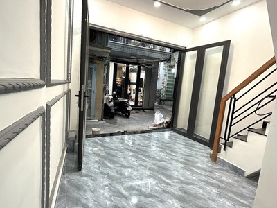 Chính chủ cho thuê căn hộ 2N1K tại phố chùa láng điện nước giá dân 1642