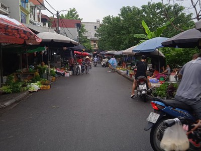 Chính chủ cho thuê căn hộ 2N1K tại phố chùa láng điện nước giá dân 823