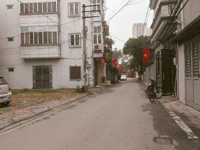 Chính chủ cho thuê căn hộ 2N1K tại phố chùa láng điện nước giá dân 921