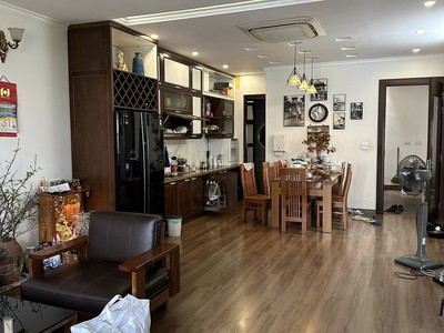 Chính chủ cho thuê căn hộ 2N1K tại phố chùa láng điện nước giá dân 2996